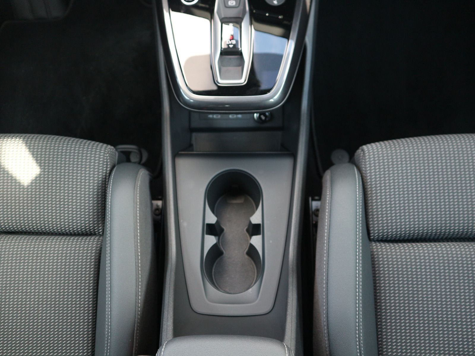 Fahrzeugabbildung Audi Q4 Sportback 40 e-tron 0,25%*CARPLAY*RFK*NAVI*SHZ