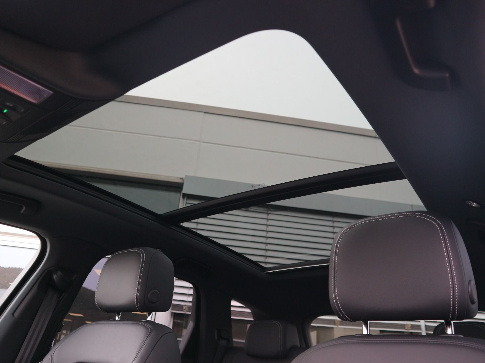 Fahrzeugabbildung Volkswagen Touareg Elegance V6 TDI 4M FINAL EDITION PANO AHK LUFT