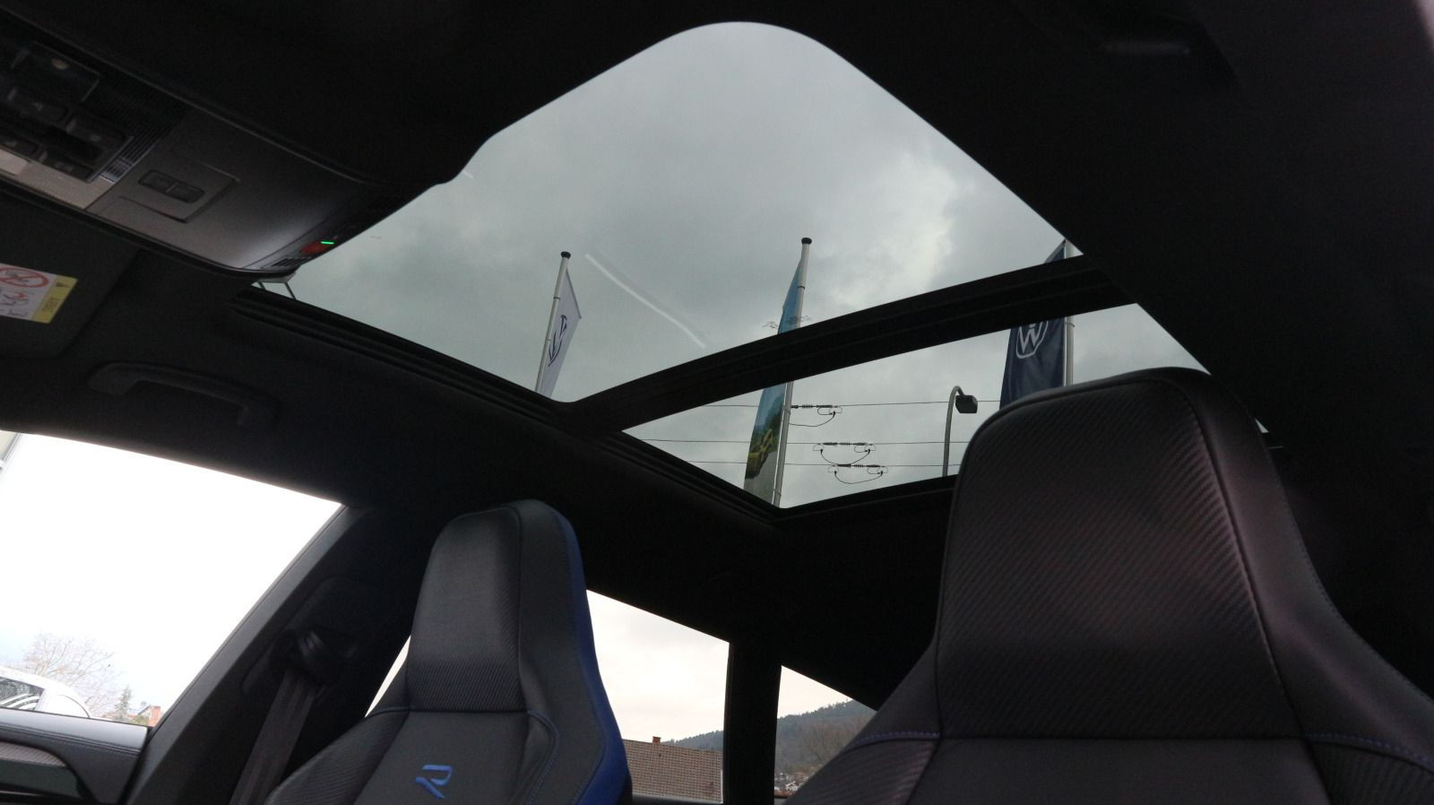 Fahrzeugabbildung Volkswagen Arteon R Shooting Brake 2.0 TSI DSG 4M AHK H&K