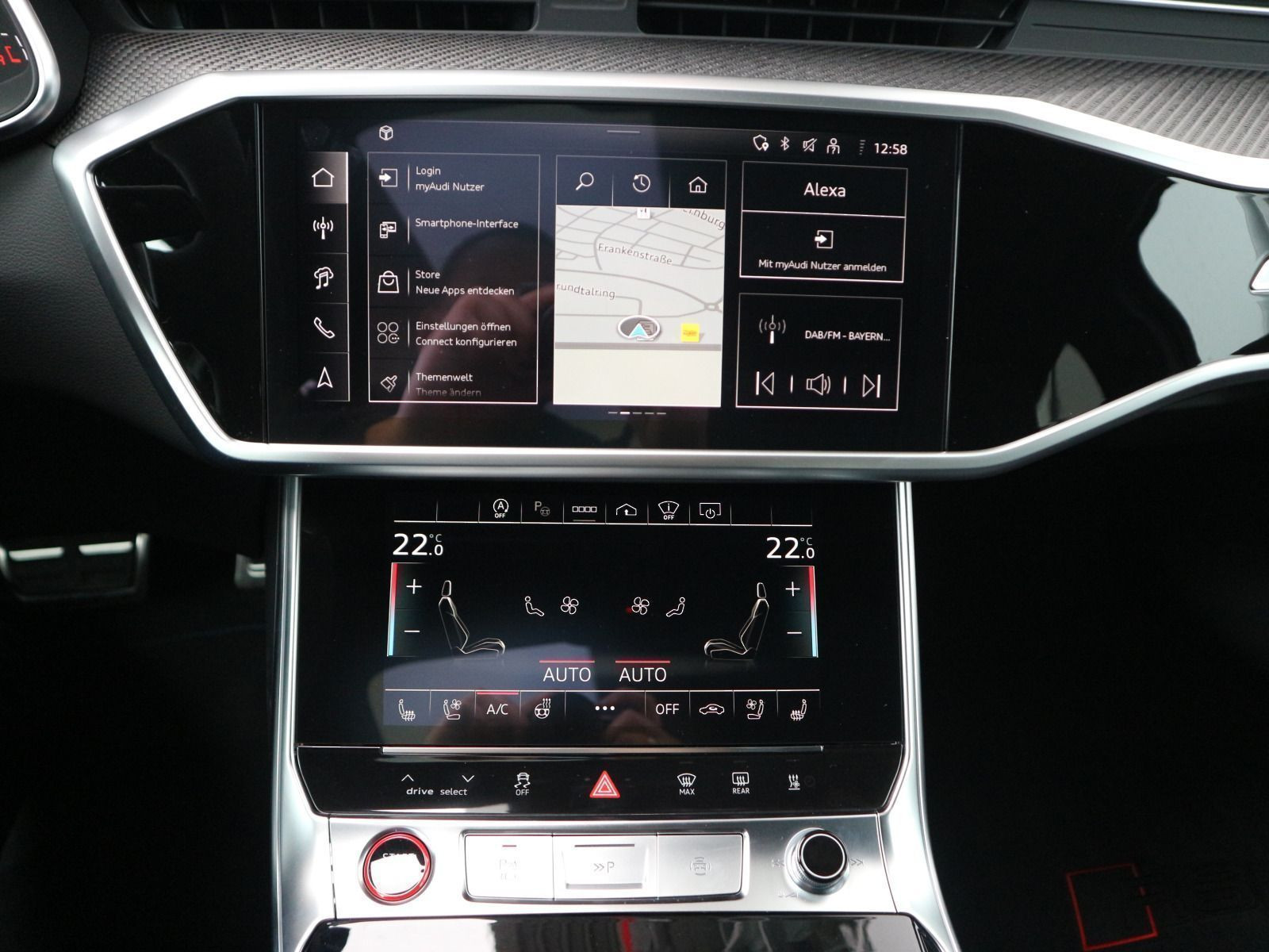 Fahrzeugabbildung Audi RS 6 Avant performance tiptronic*NAVARRABLAU MATT*