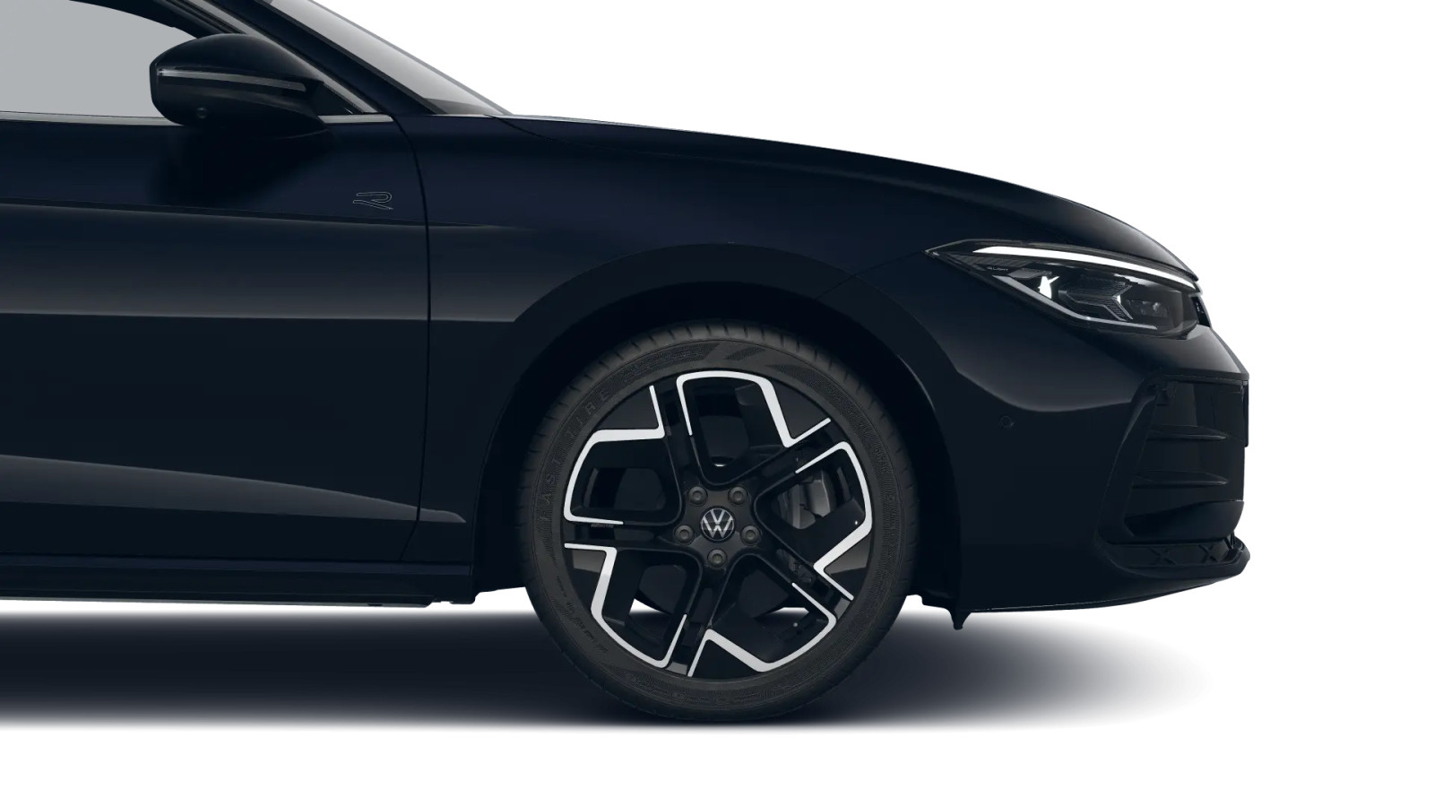 Fahrzeugabbildung Volkswagen Passat R-Line 1,5 l eHybrid OPF (177 PS) / (115 PS) DSG *AHK*WINTERRÄDER*NAVI*