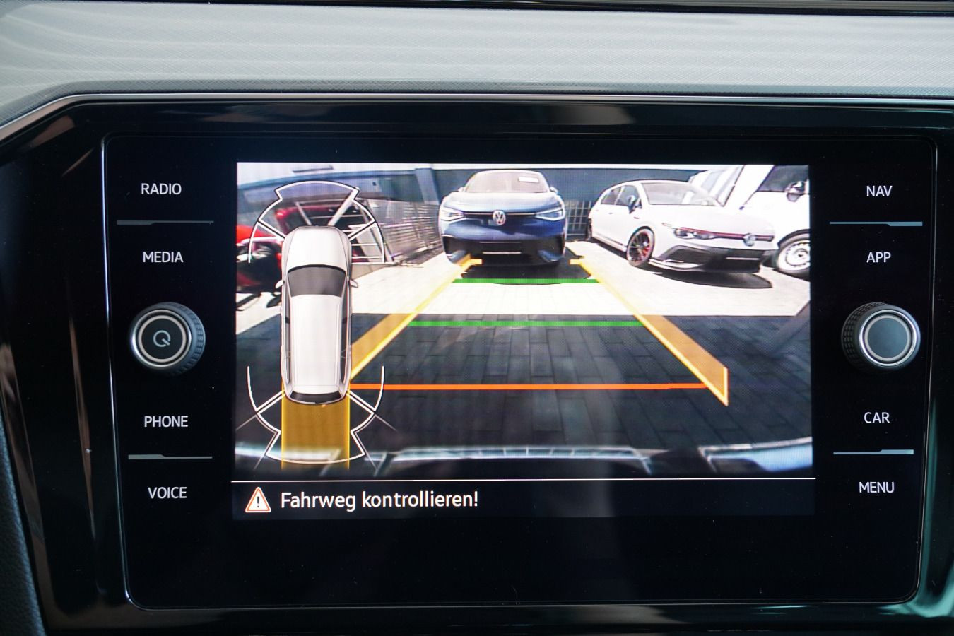 Fahrzeugabbildung Volkswagen Passat Variant GTE 1.4 TSI DSG ACC STDHZ AHK RFK MATRIX