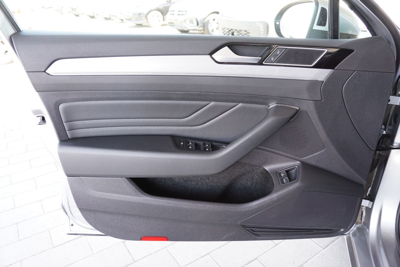 Fahrzeugabbildung Volkswagen Passat Variant GTE 1.4 TSI DSG ACC STDHZ AHK RFK MATRIX