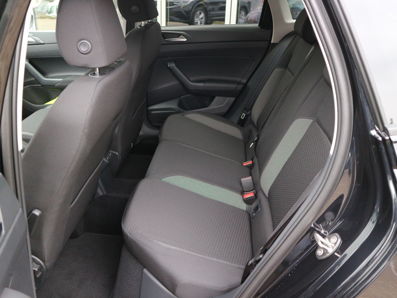 Fahrzeugabbildung Volkswagen Taigo Life 1,0 TSI OPF (95 PS) 5-Gang *LED-MATRIX*NAVI*