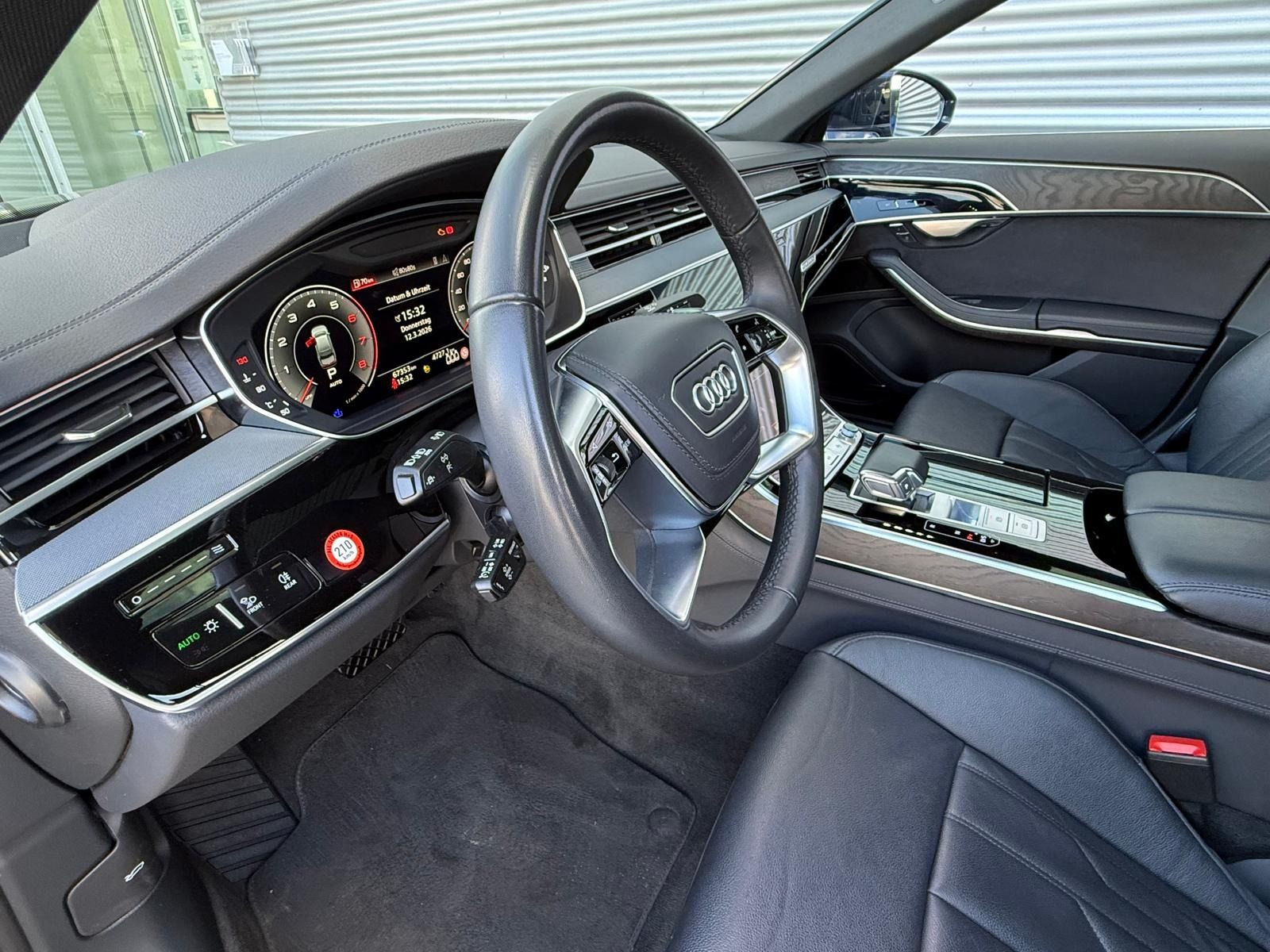 Fahrzeugabbildung Audi A8 55 TFSI QUATTRO+STANDHZG+360°KAMERA+HD MATRIX