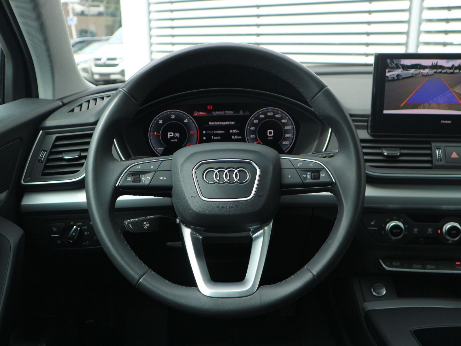 Fahrzeugabbildung Audi Q5 40 TDI quattro advanced AHK*PANO*HUD*RFK*NAVI