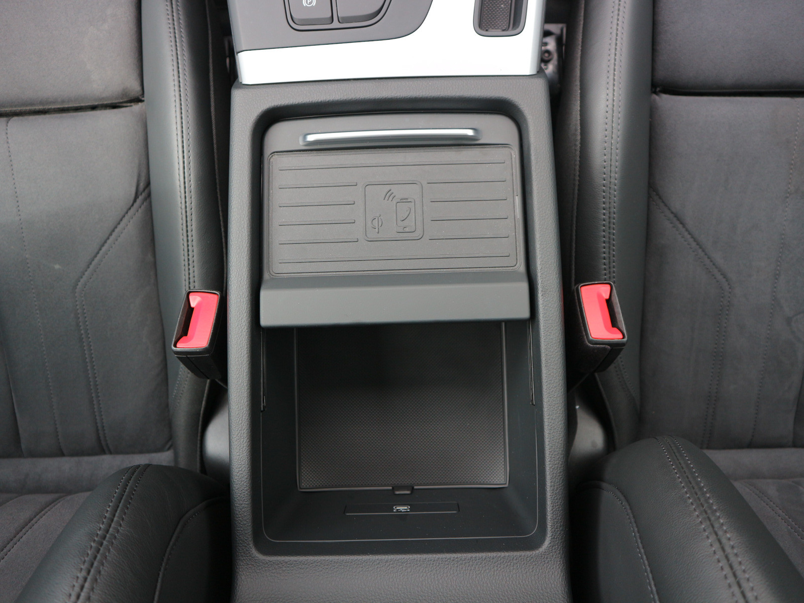 Fahrzeugabbildung Audi Q5 40 TDI quattro advanced AHK*PANO*HUD*RFK*NAVI