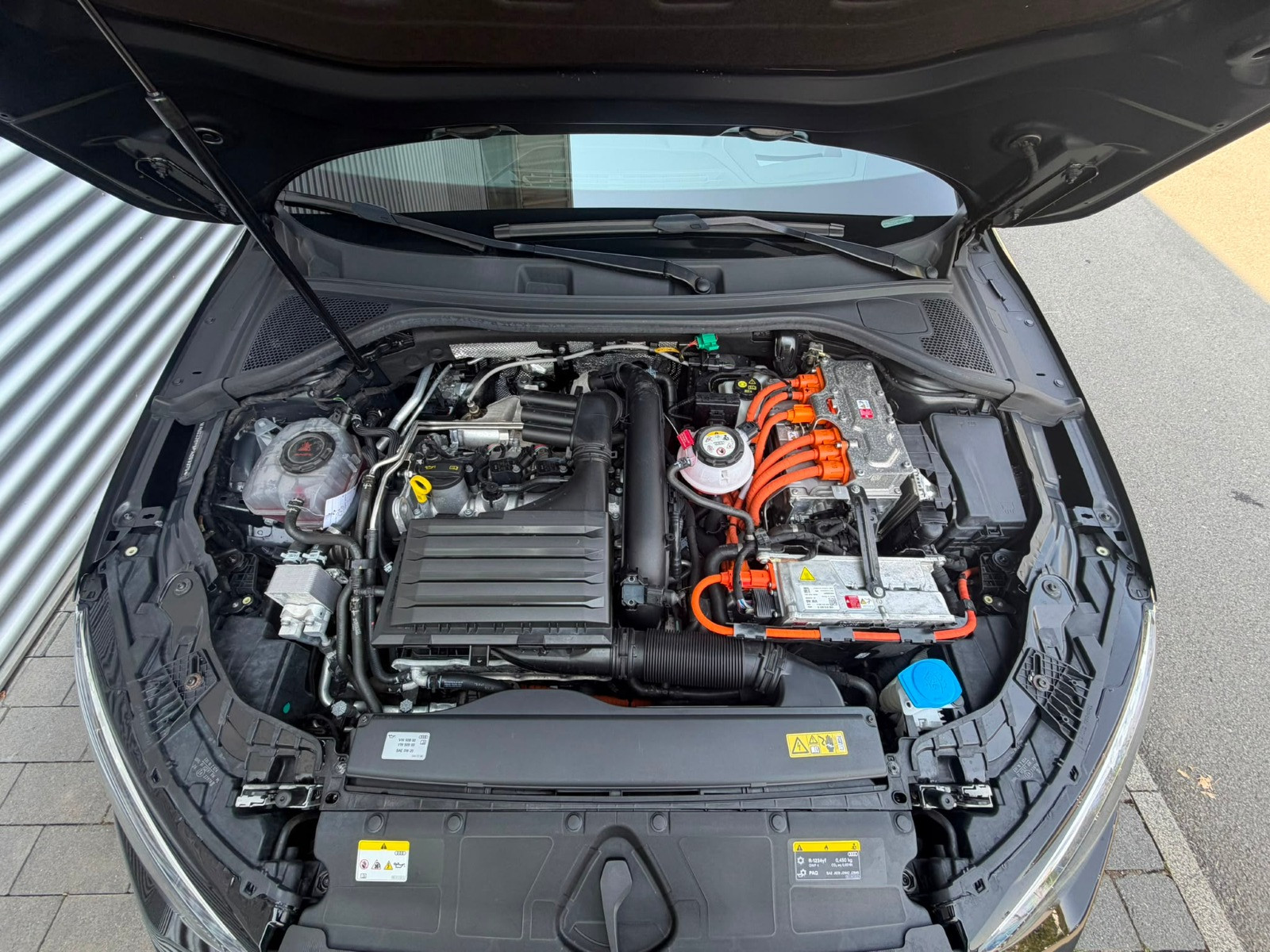 Fahrzeugabbildung Audi A3 Sportback 45 TFSIe S LINE+AHK+KAMERA+MATRIX+