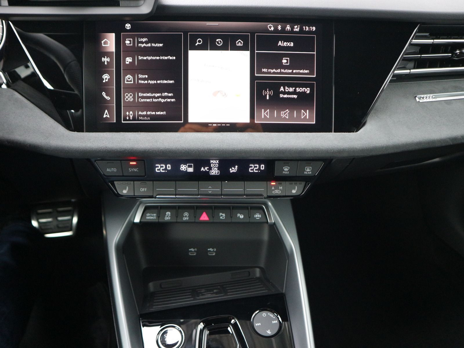 Fahrzeugabbildung Audi A3 Limousine S line 35 TDI S tronic*AHK*NAVI*