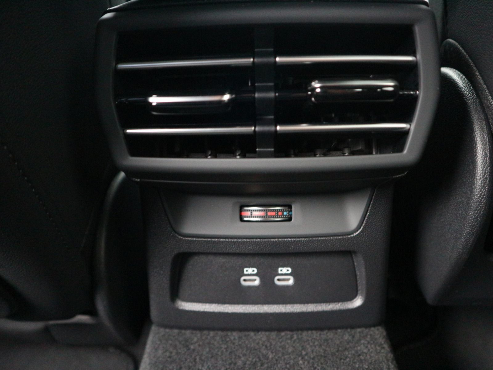 Fahrzeugabbildung Audi A3 Limousine S line 35 TDI S tronic*AHK*NAVI*