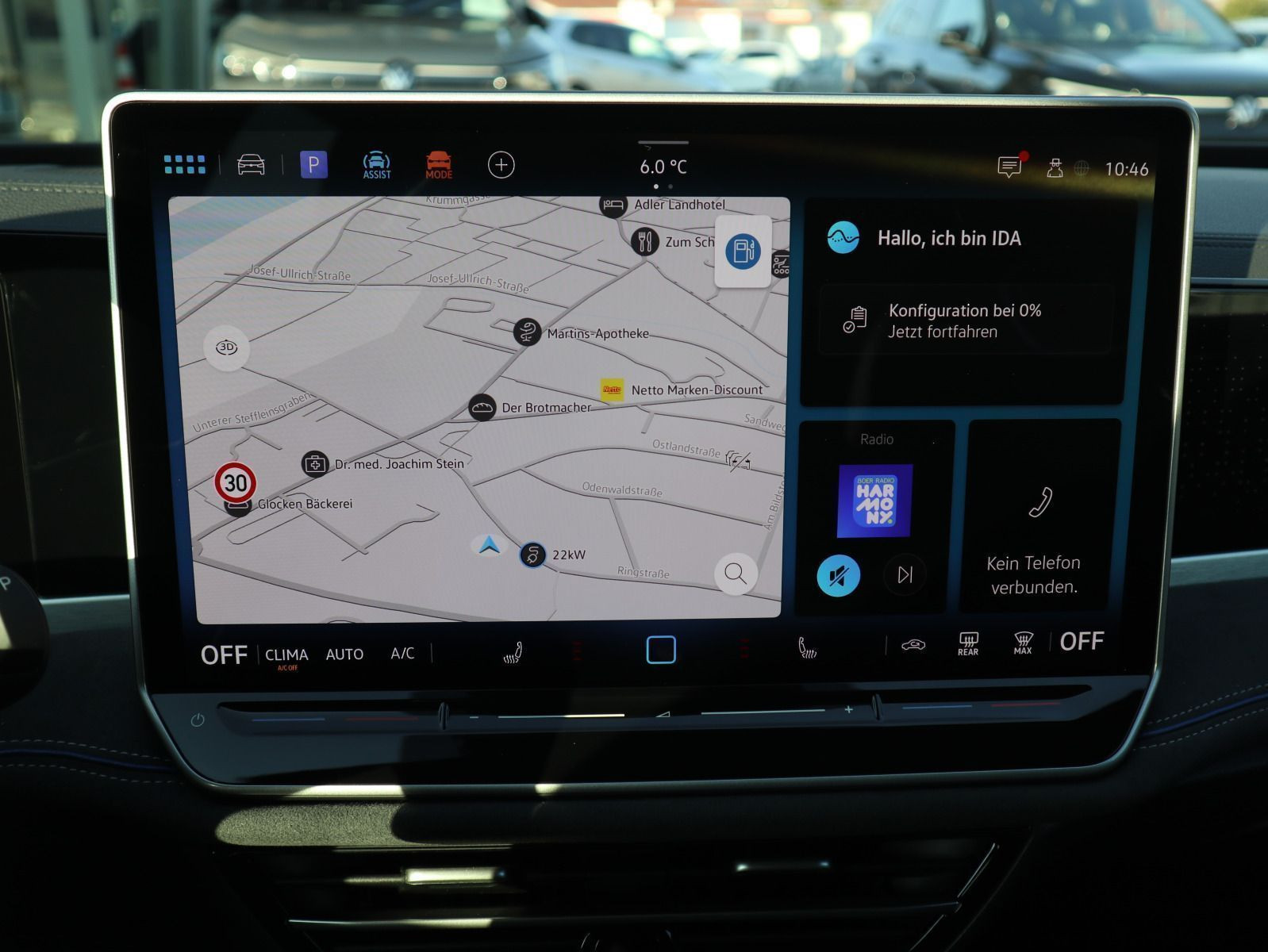 Fahrzeugabbildung Volkswagen Passat R-Line 2,0 TDI SCR (150 PS) DSG *AHK*BLACK STYLE*WINTERRÄDER*NAVI PRO*