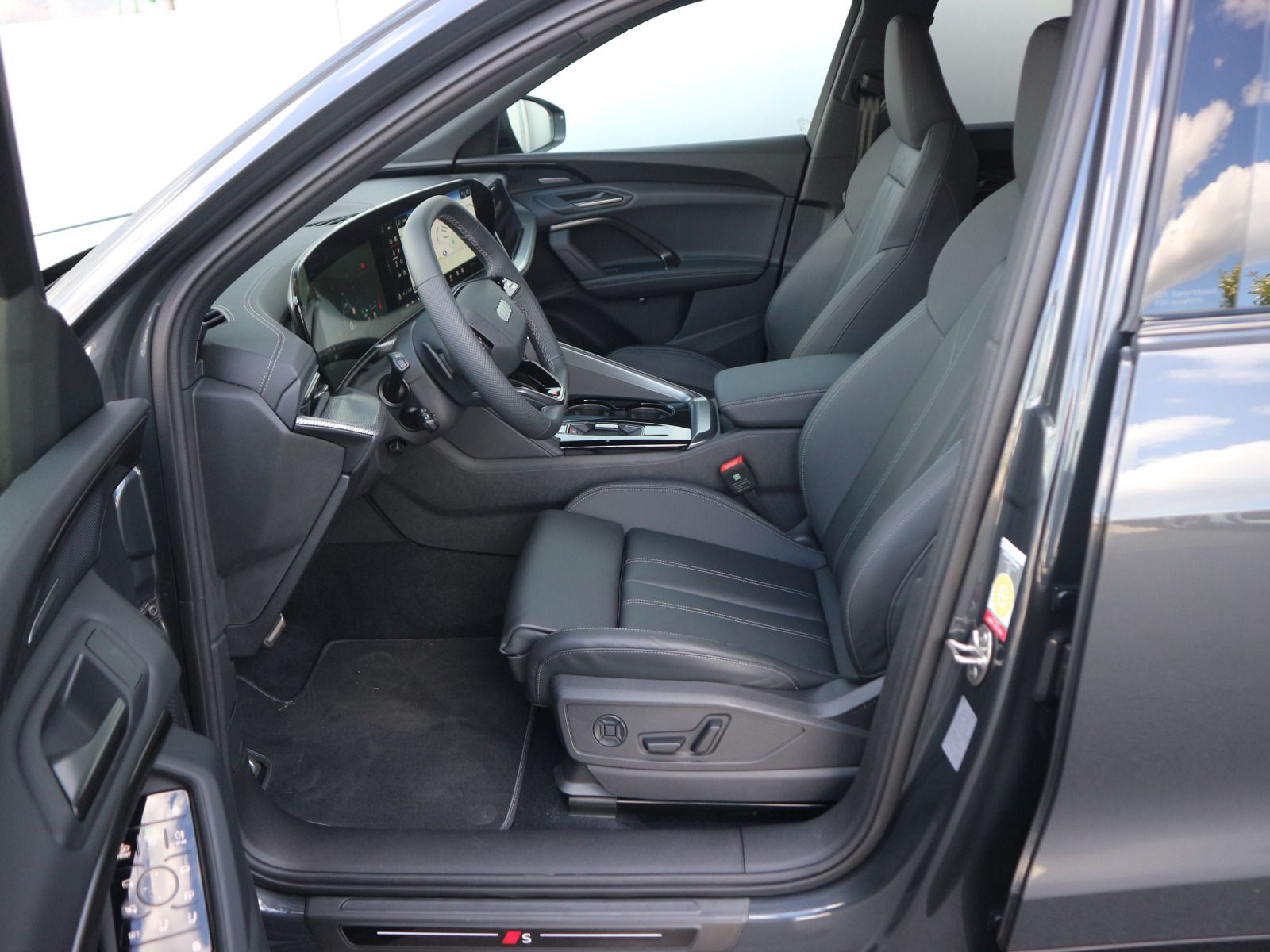 Fahrzeugabbildung Audi Q5 Sportback edition one TDI quattro S tronic