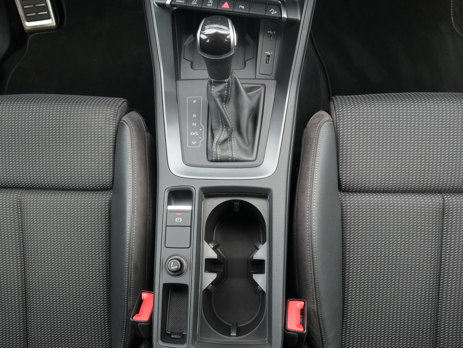 Fahrzeugabbildung Audi Q3 Sportback S line 45 TFSI quattro S tronic AHK*RFK