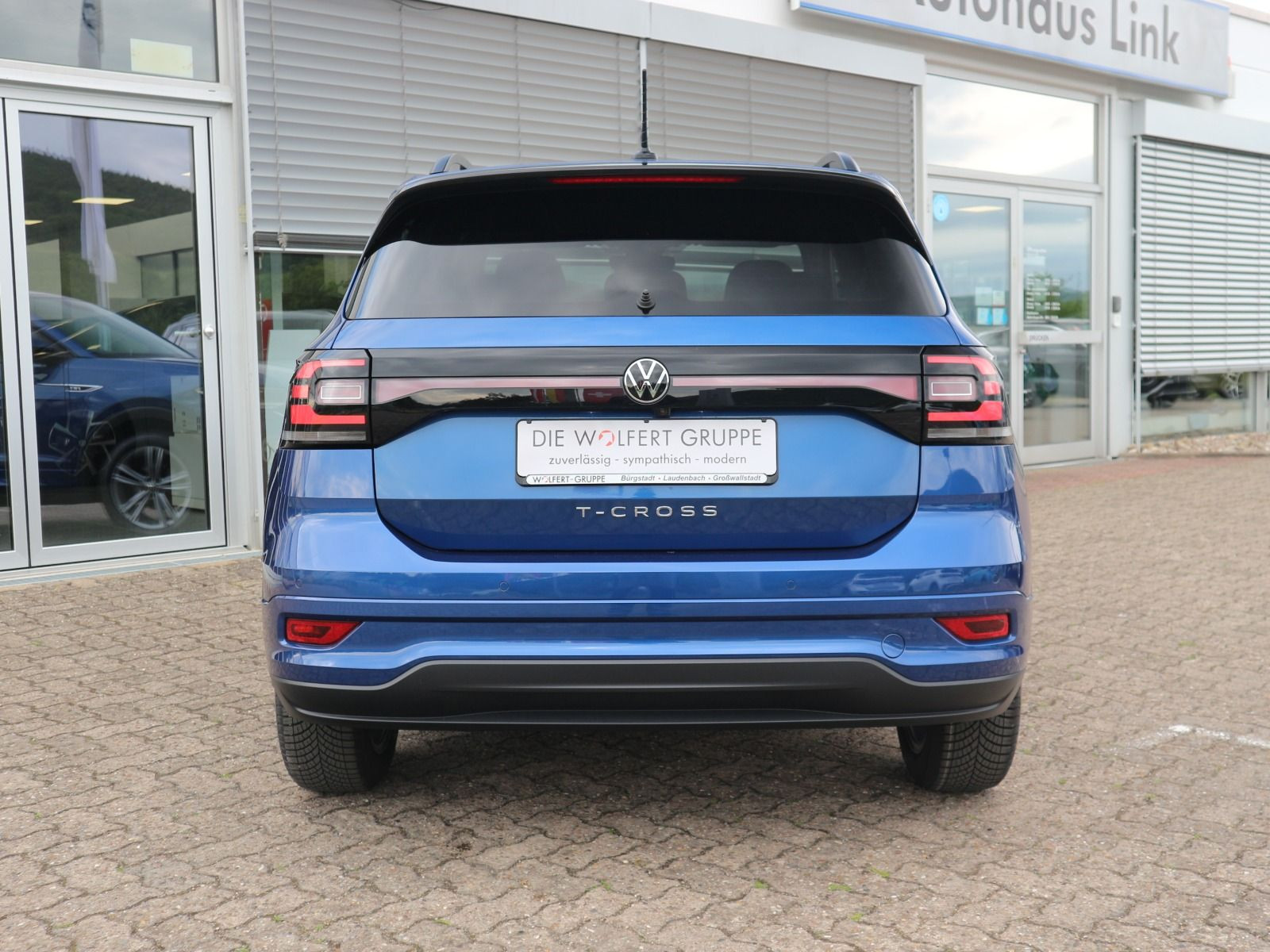 Fahrzeugabbildung Volkswagen T-Cross R-Line 1.5 TSI DSG NAVI ACC RFK KEYLESS