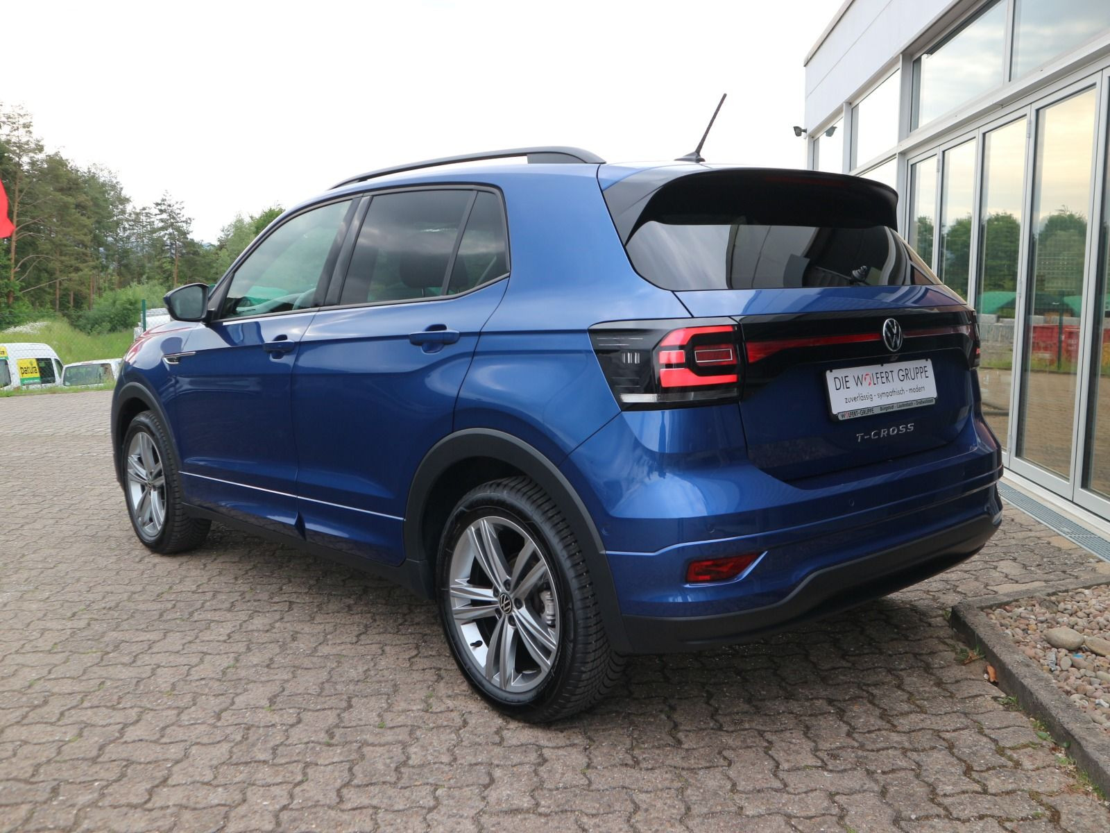 Fahrzeugabbildung Volkswagen T-Cross R-Line 1.5 TSI DSG NAVI ACC RFK KEYLESS