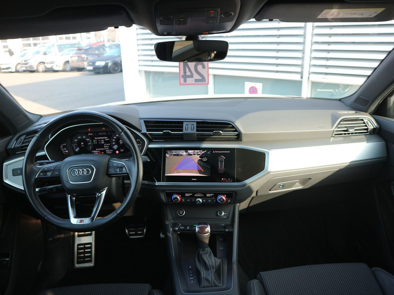 Fahrzeugabbildung Audi Q3 45 TFSI e S line S tronic 0,5%*ACC*RFK*AHK