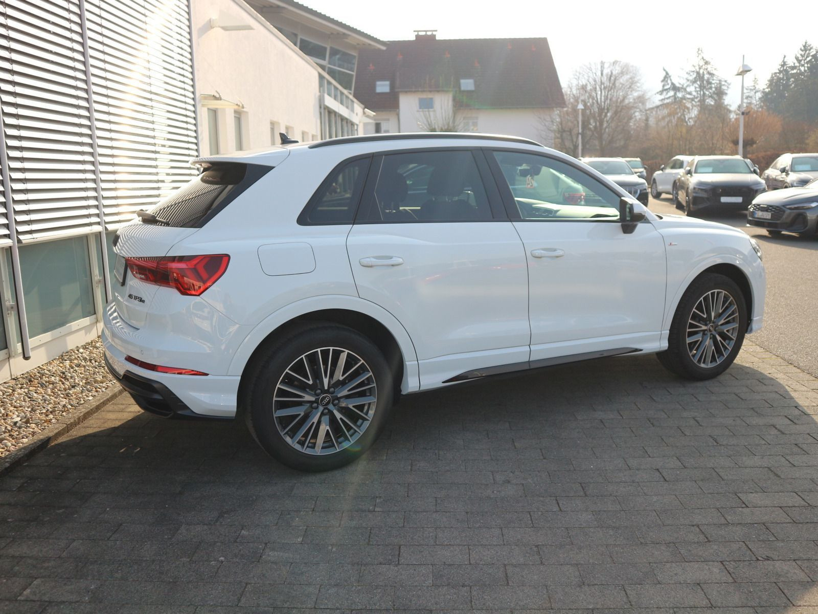 Fahrzeugabbildung Audi Q3 45 TFSI e S line S tronic 0,5%*ACC*RFK*AHK