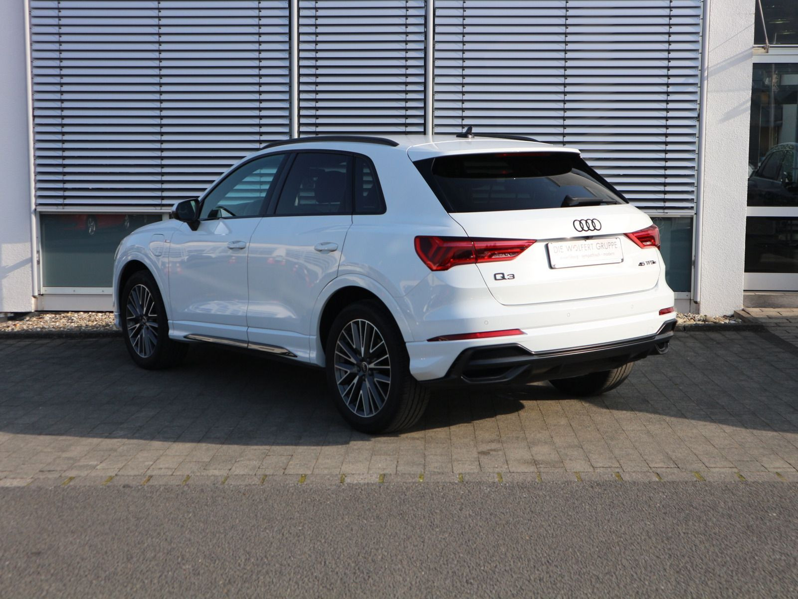 Fahrzeugabbildung Audi Q3 45 TFSI e S line S tronic 0,5%*ACC*RFK*AHK