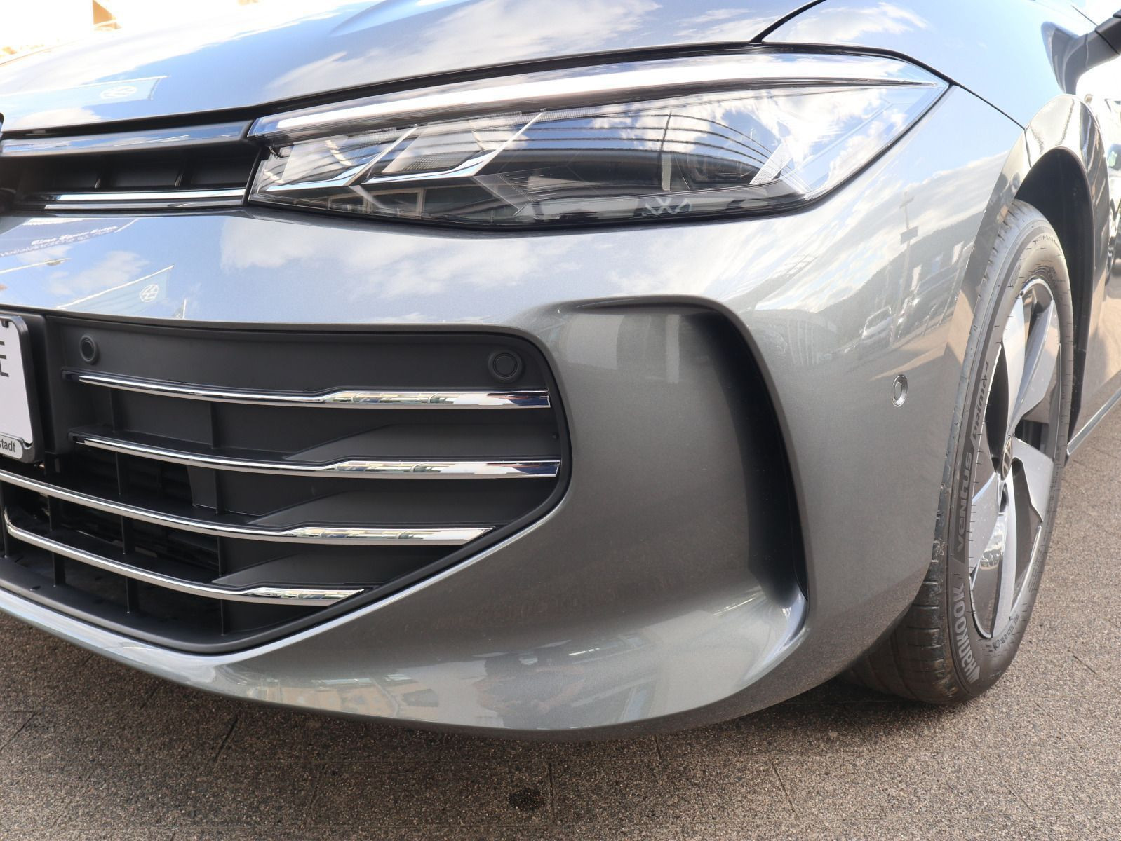 Fahrzeugabbildung Volkswagen Passat Business 2,0 l TDI SCR (150 PS) DSG *AHK*WINTERRÄDER*