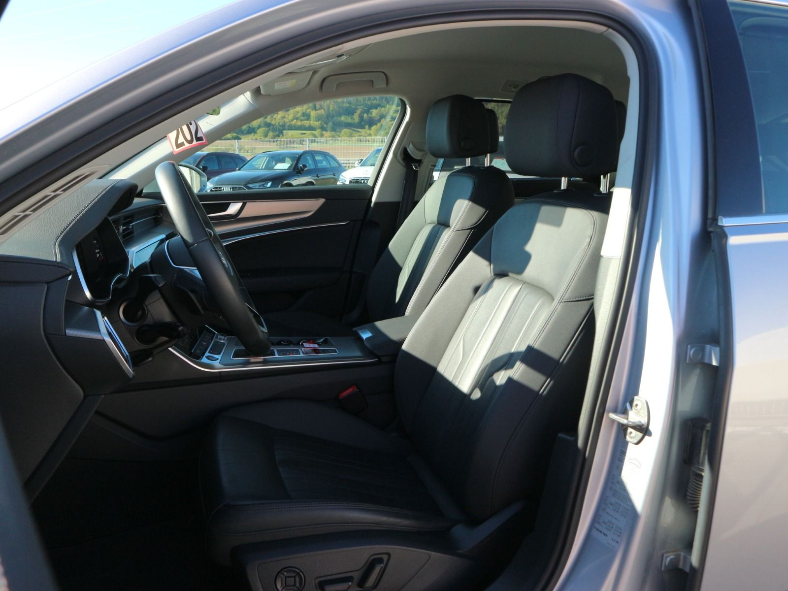 Fahrzeugabbildung Audi A6 Avant design 45 TFSI quattro S tronic ACC*AHK