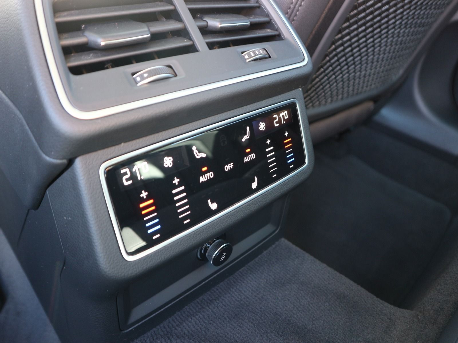 Fahrzeugabbildung Audi A6 Avant design 45 TFSI quattro S tronic ACC*AHK