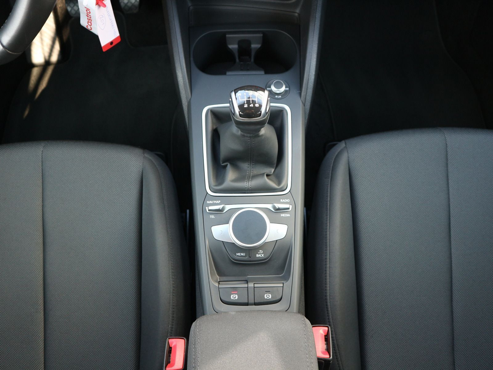 Fahrzeugabbildung Audi Q2 30 TDI S line MATRIX*NAVI*AHK*RFK
