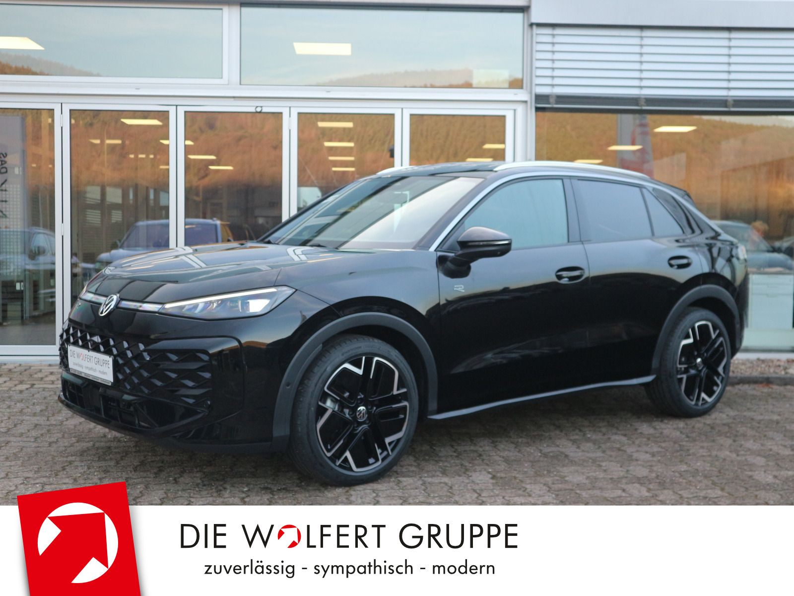 Fahrzeugabbildung Volkswagen T-Roc R-Line 1.5 eTSI OPF (150 PS) DSG *AHK*WINTERRÄDER*NAVI*NEUES MODELL*