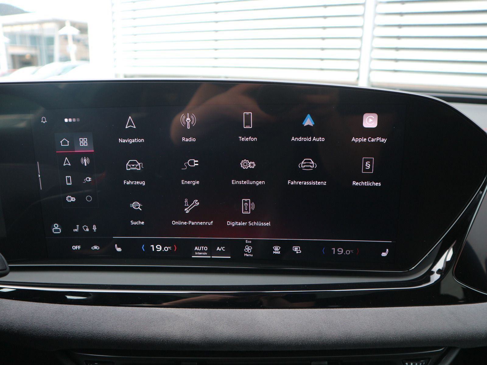 Fahrzeugabbildung Audi A5 Avant TFSI e-hybrid quattro S line MATRIX*AHK*PANO*B&O