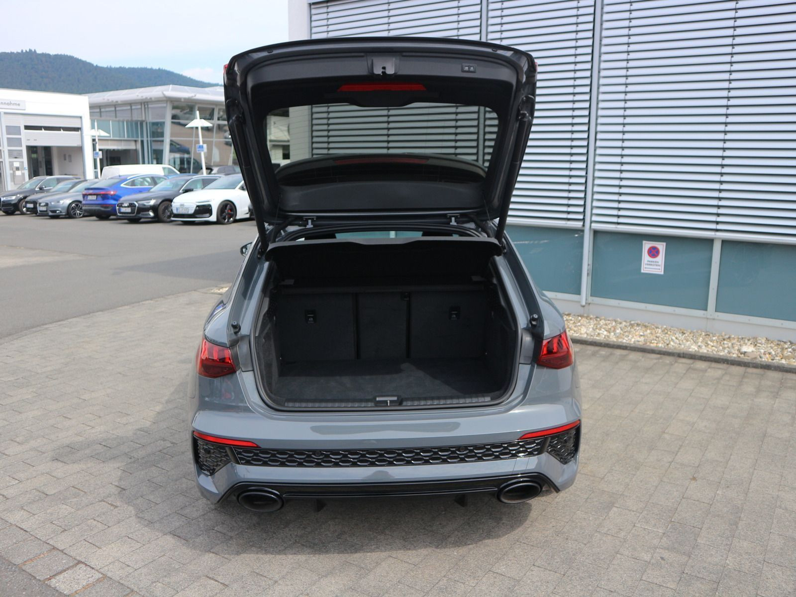 Fahrzeugabbildung Audi RS3 Sportback 2.5 TFSI quattro B&O*PANO*MATRIX*ACC