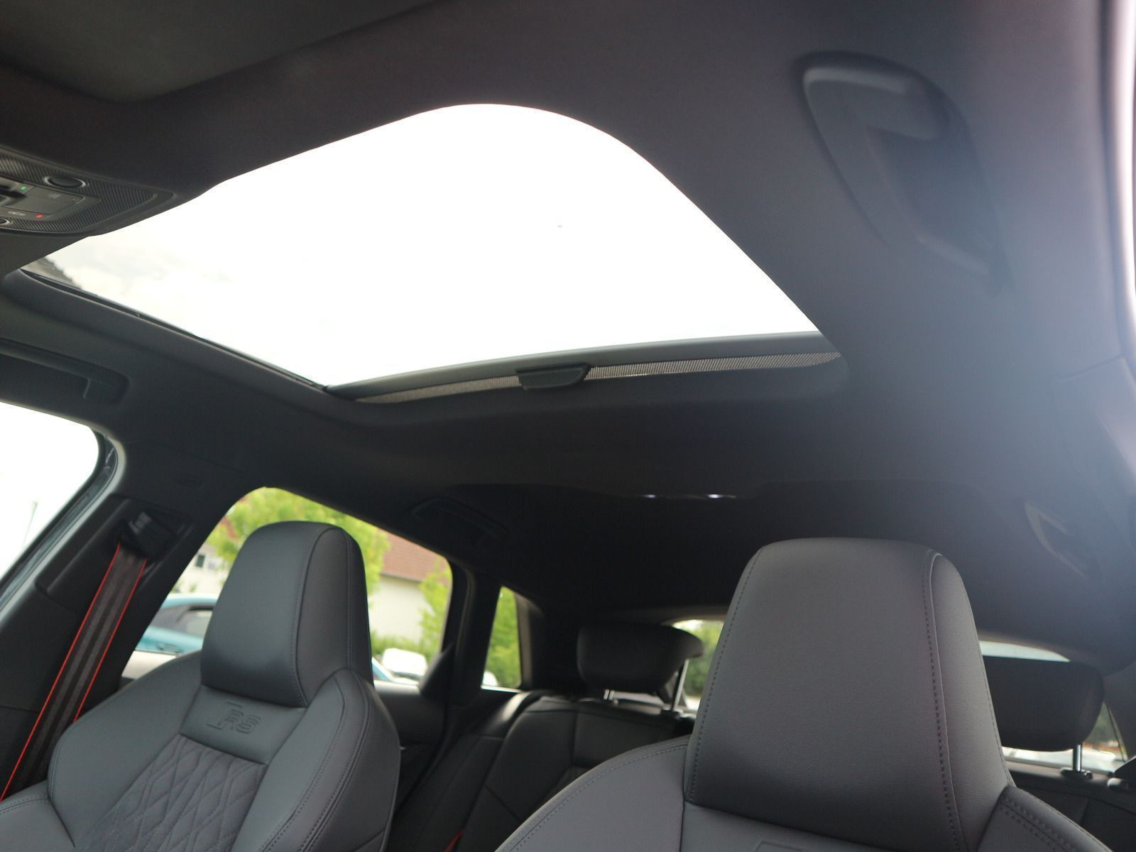 Fahrzeugabbildung Audi RS3 Sportback 2.5 TFSI quattro B&O*PANO*MATRIX*ACC