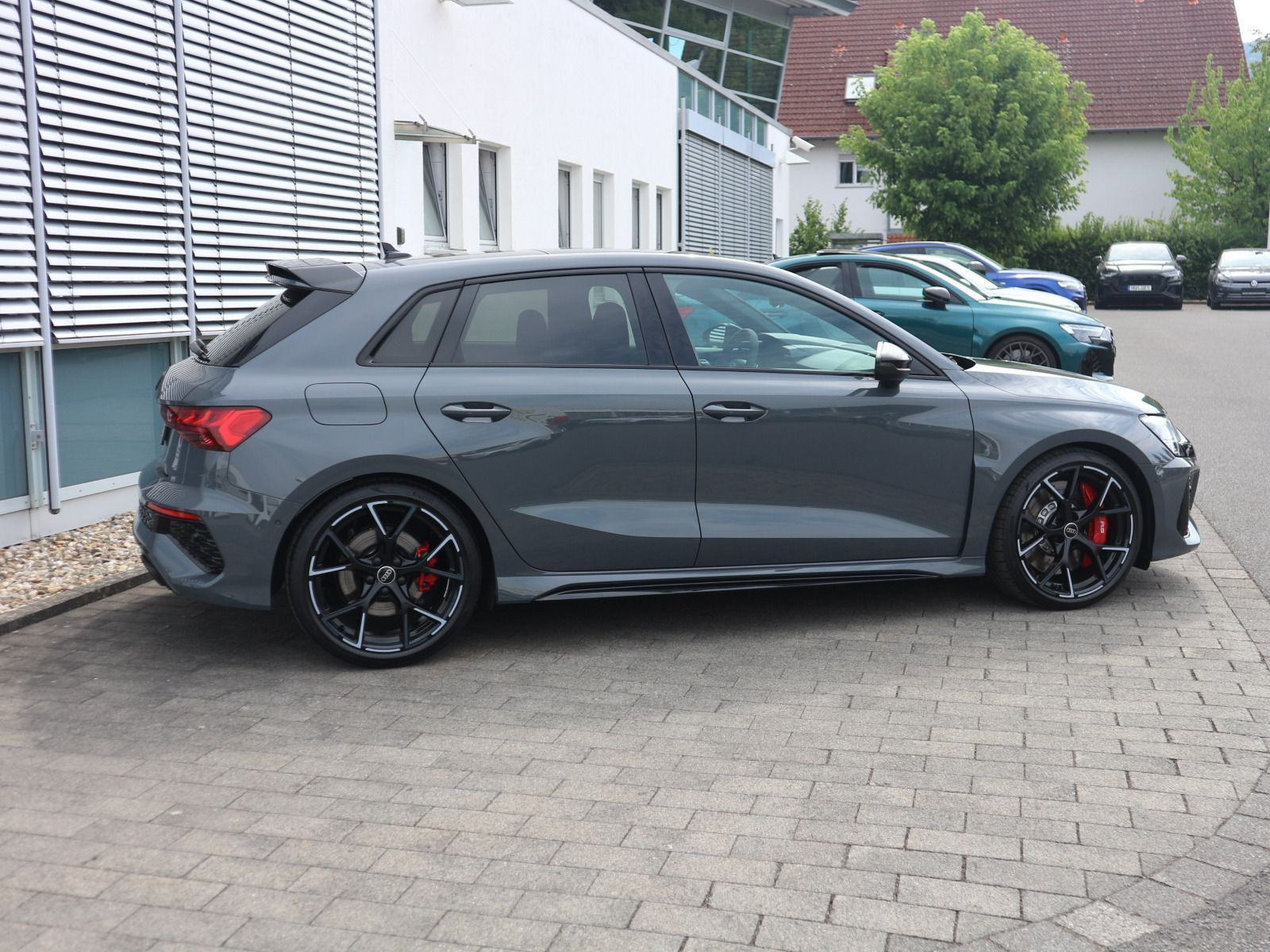 Fahrzeugabbildung Audi RS3 Sportback 2.5 TFSI quattro B&O*PANO*MATRIX*ACC