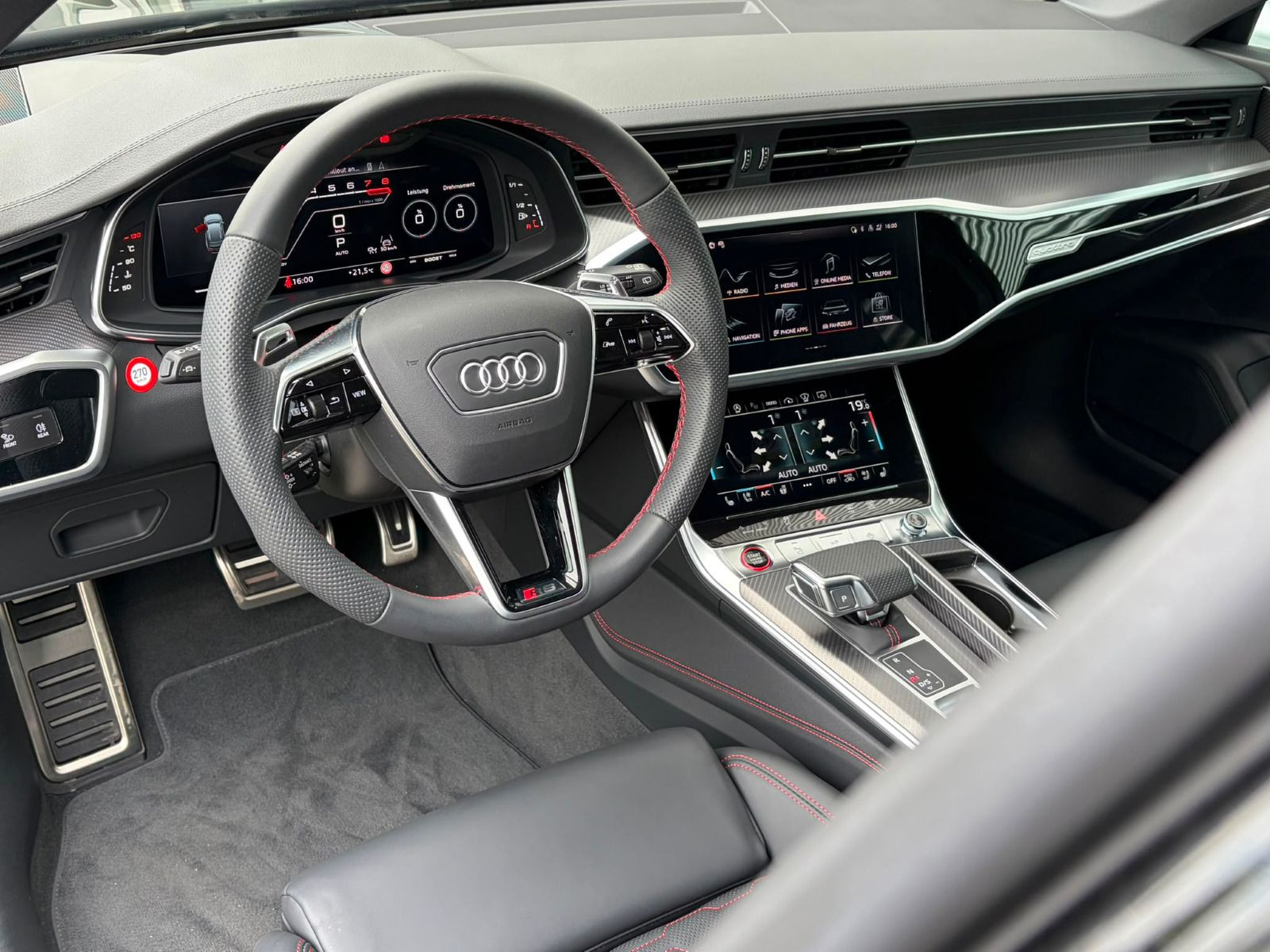 Fahrzeugabbildung Audi RS 6 Avant +WINTERRÄDER+AHK+SPORTABGAS+ALLRADLEN