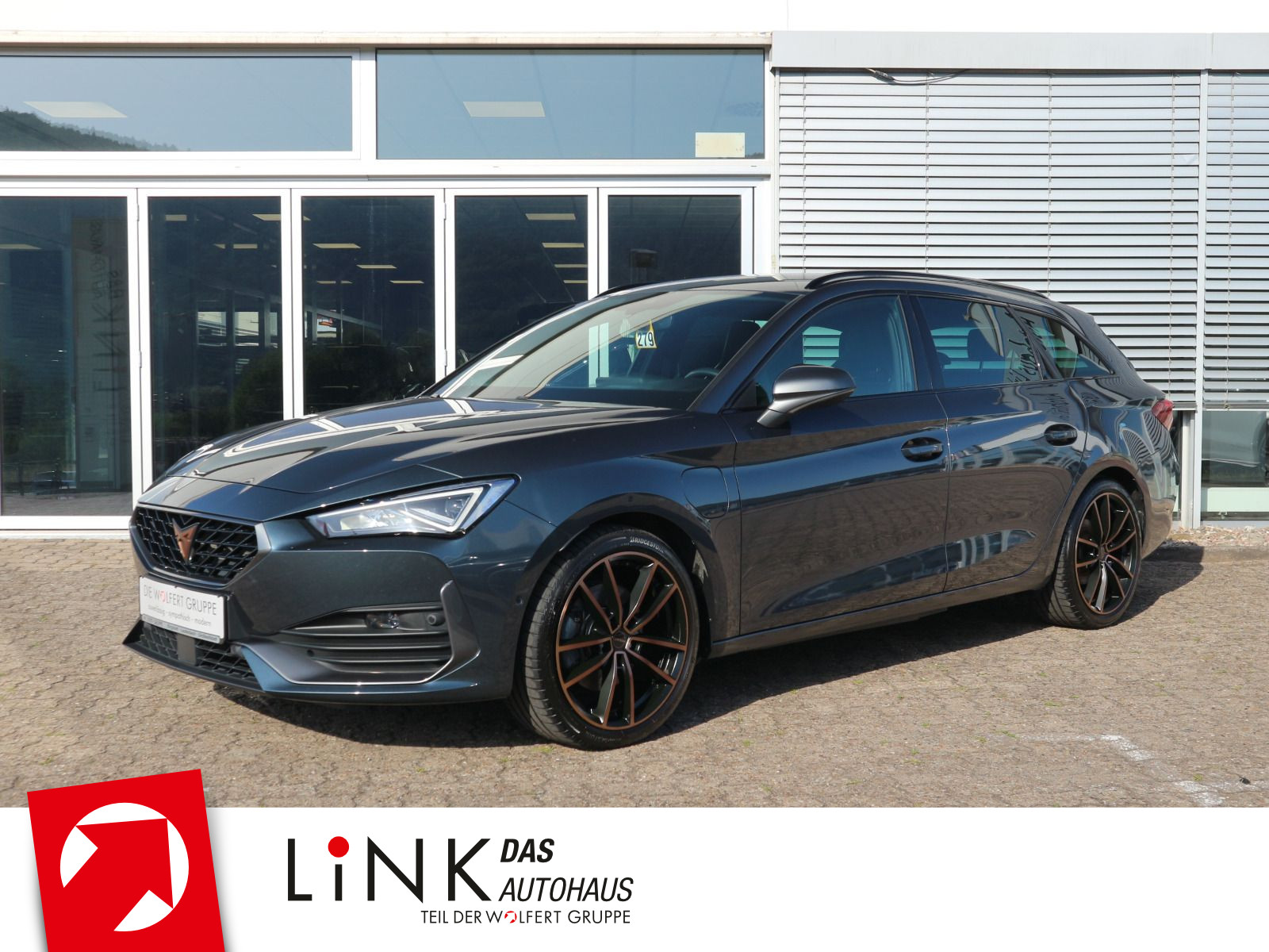 Fahrzeugabbildung CUPRA Leon Sportstourer 1.4 e-HYBRID DSG RFK NAVI DCC