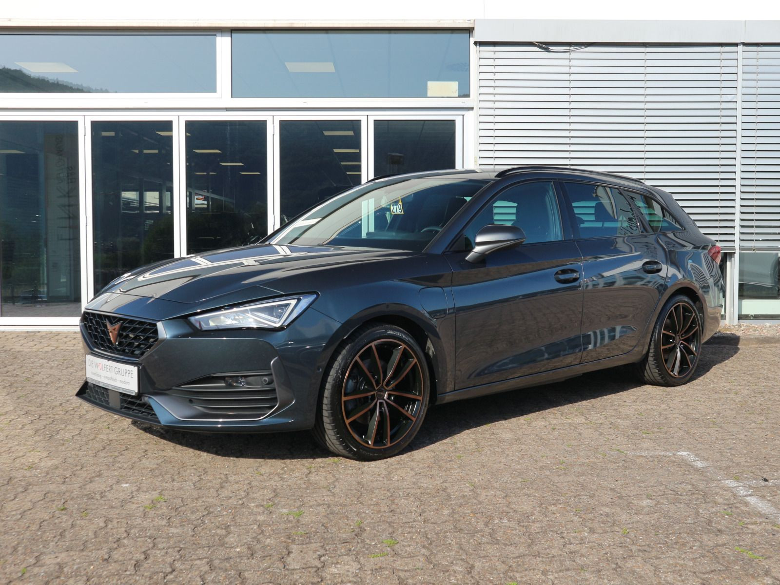 Fahrzeugabbildung CUPRA Leon Sportstourer 1.4 e-HYBRID DSG RFK NAVI DCC