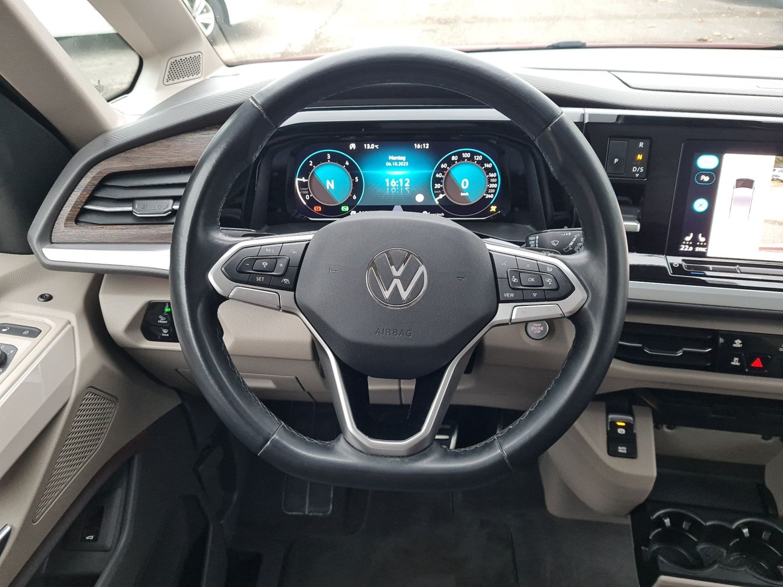 Fahrzeugabbildung Volkswagen T7 Multivan 2,0 TDI Style lang +STANDH+PANO+NAVI