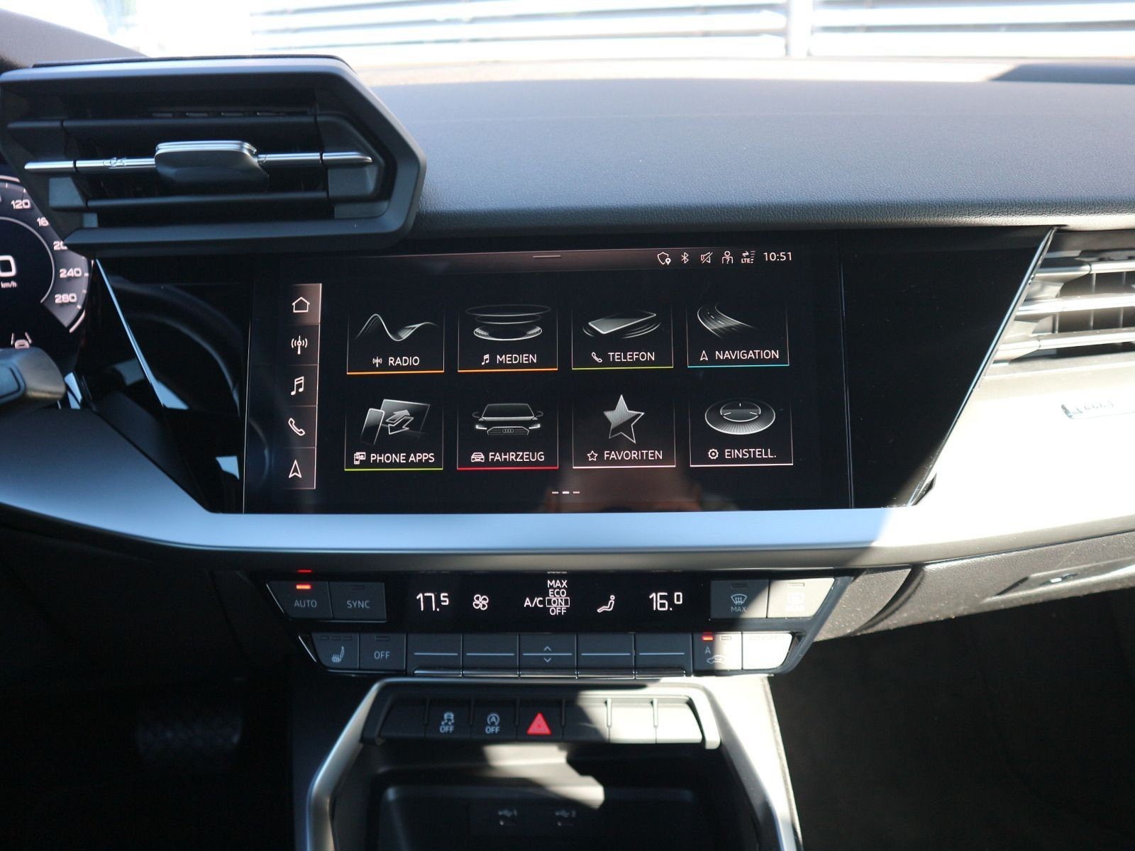 Fahrzeugabbildung Audi A3 Limousine S line 35 TDI S tronic ACC*RFK