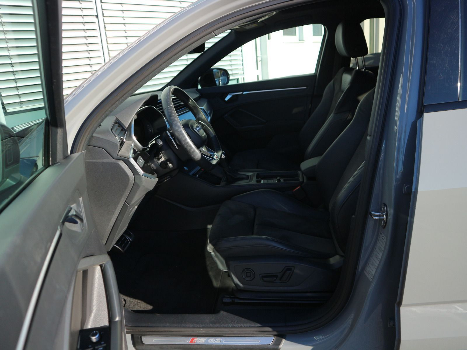 Fahrzeugabbildung Audi RS Q3 Sportback 2.5 TFSI quattro ACC*PANO*RFK