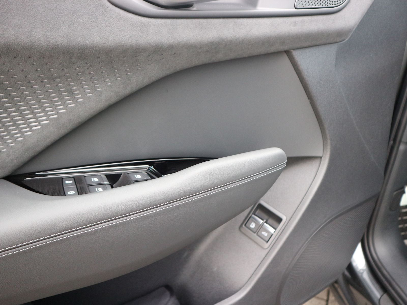 Fahrzeugabbildung Audi Q3 SUV e-hybrid S tronic S line*TECH PLUS*ACC*