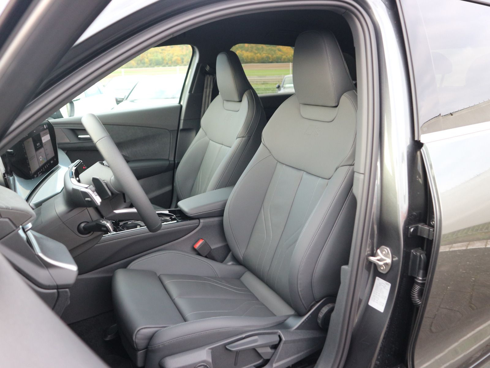 Fahrzeugabbildung Audi Q3 SUV e-hybrid S tronic S line*TECH PLUS*ACC*