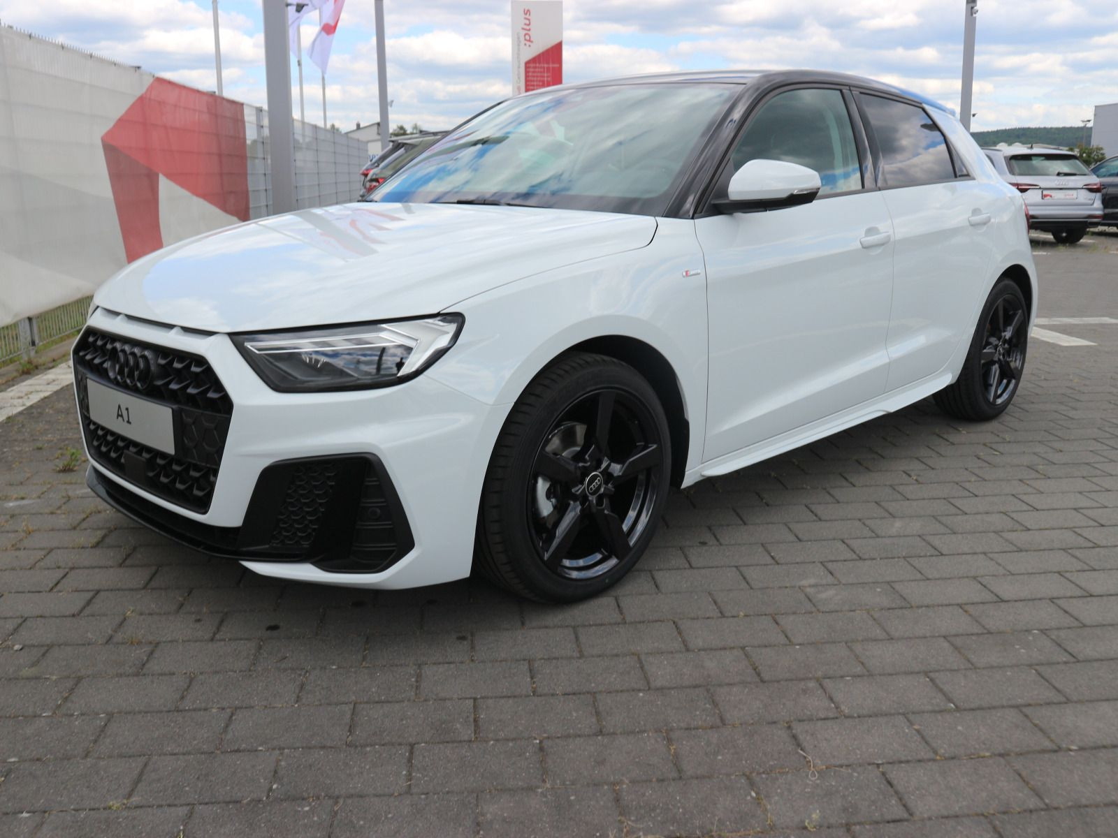 Fahrzeugabbildung Audi A1 Sportback S line 30 TFSI S tronic*CARPLAY*LED*