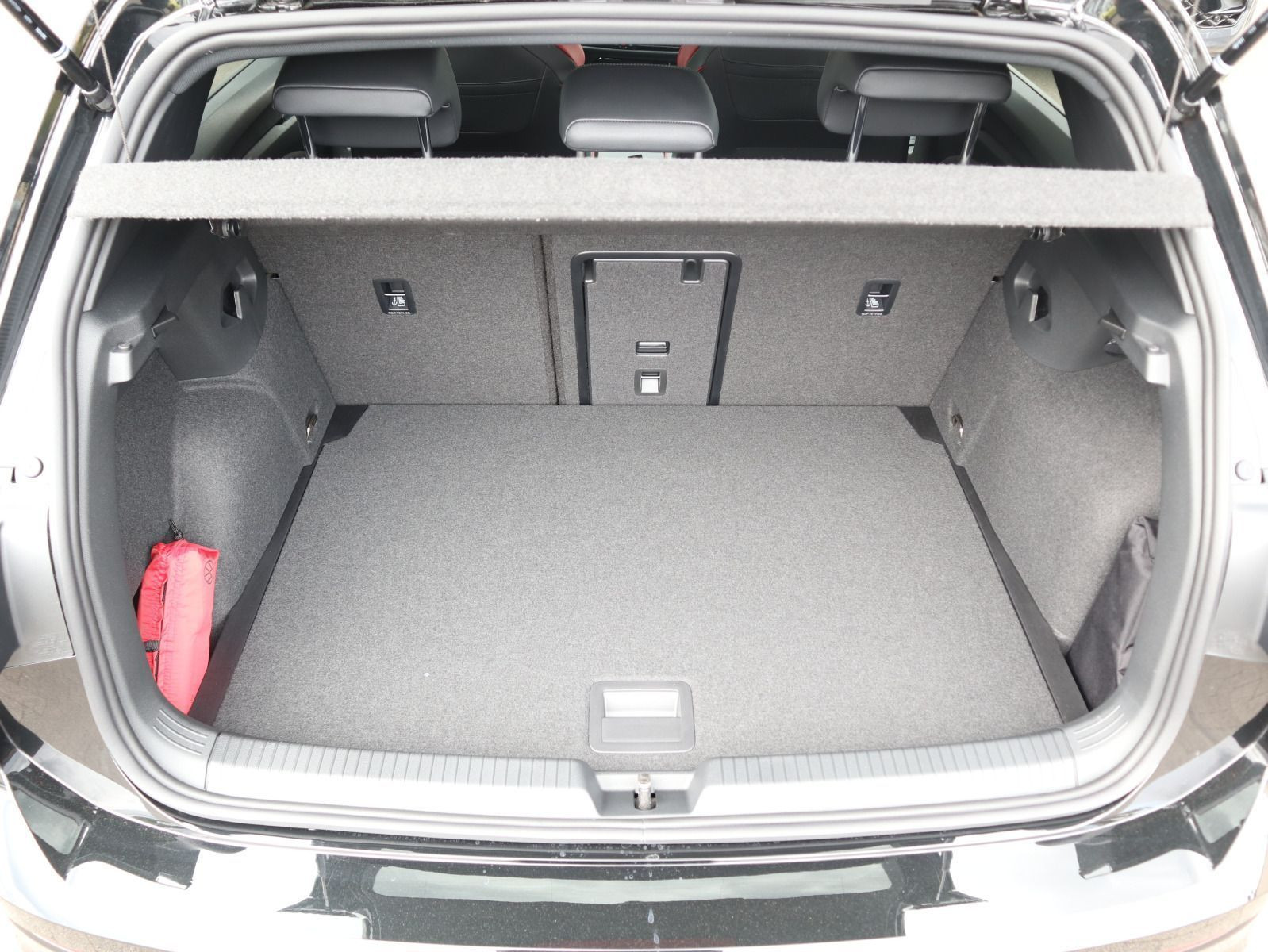 Fahrzeugabbildung Volkswagen Golf GTI Clubsport 2,0 l TSI OPF (300 PS) DSG *PERFORMANCE*HARMAN KARDON*