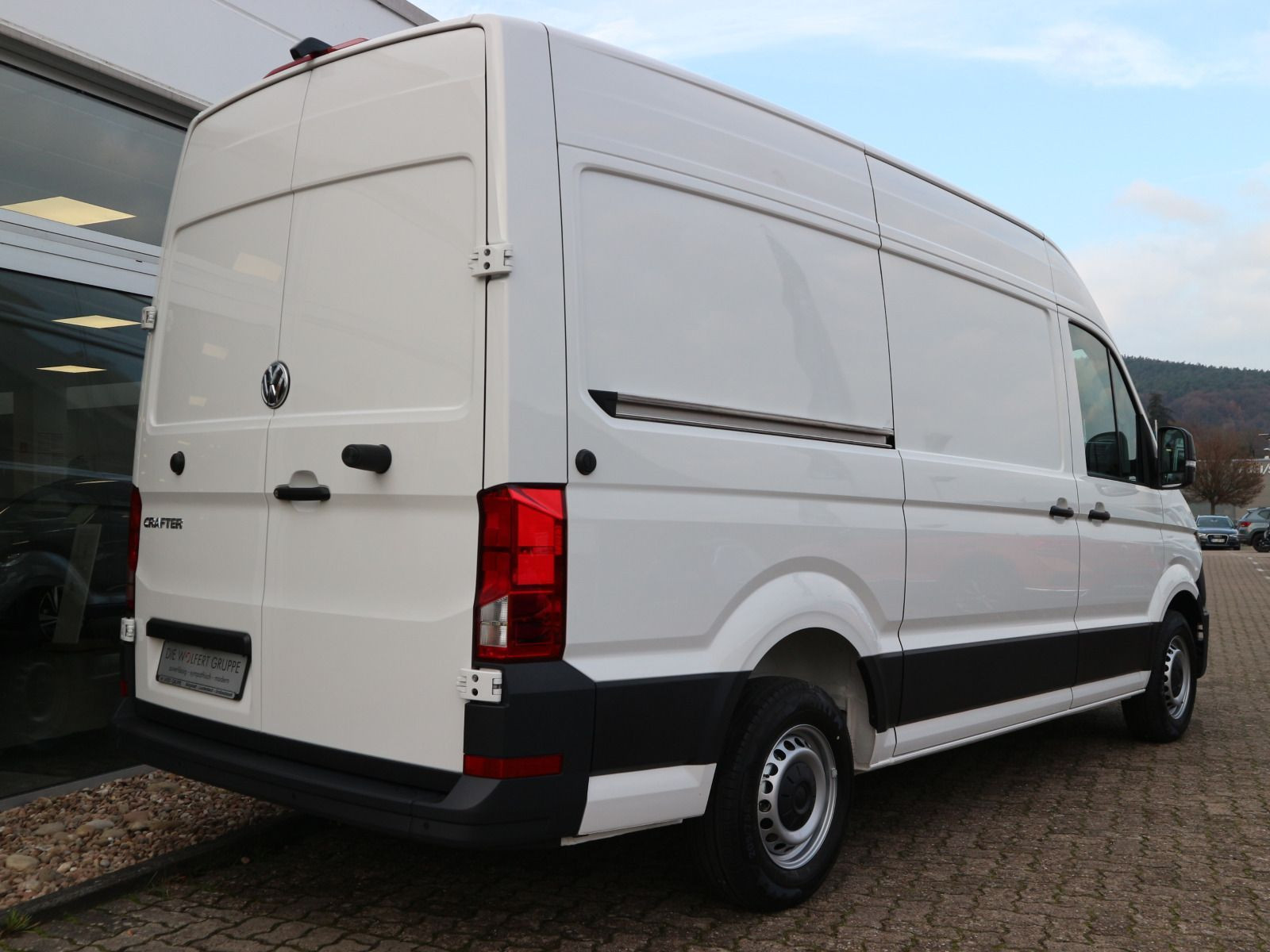 Fahrzeugabbildung Volkswagen Crafter 35 2.0 TDI MR Kasten KLIMA RFK SITZH PDC GRA 5 Jahre GAR