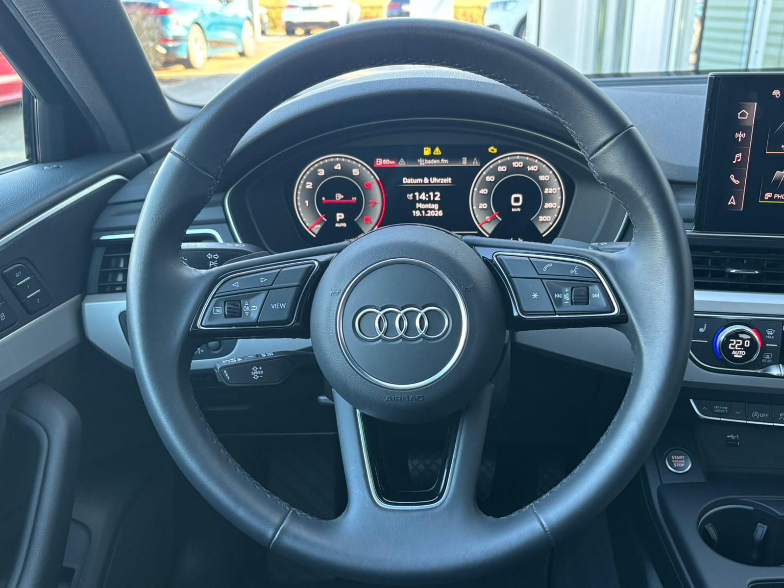 Fahrzeugabbildung Audi A4 Limousine ADVANCED 40 TFSI+WINTERRÄDER+MATRIX