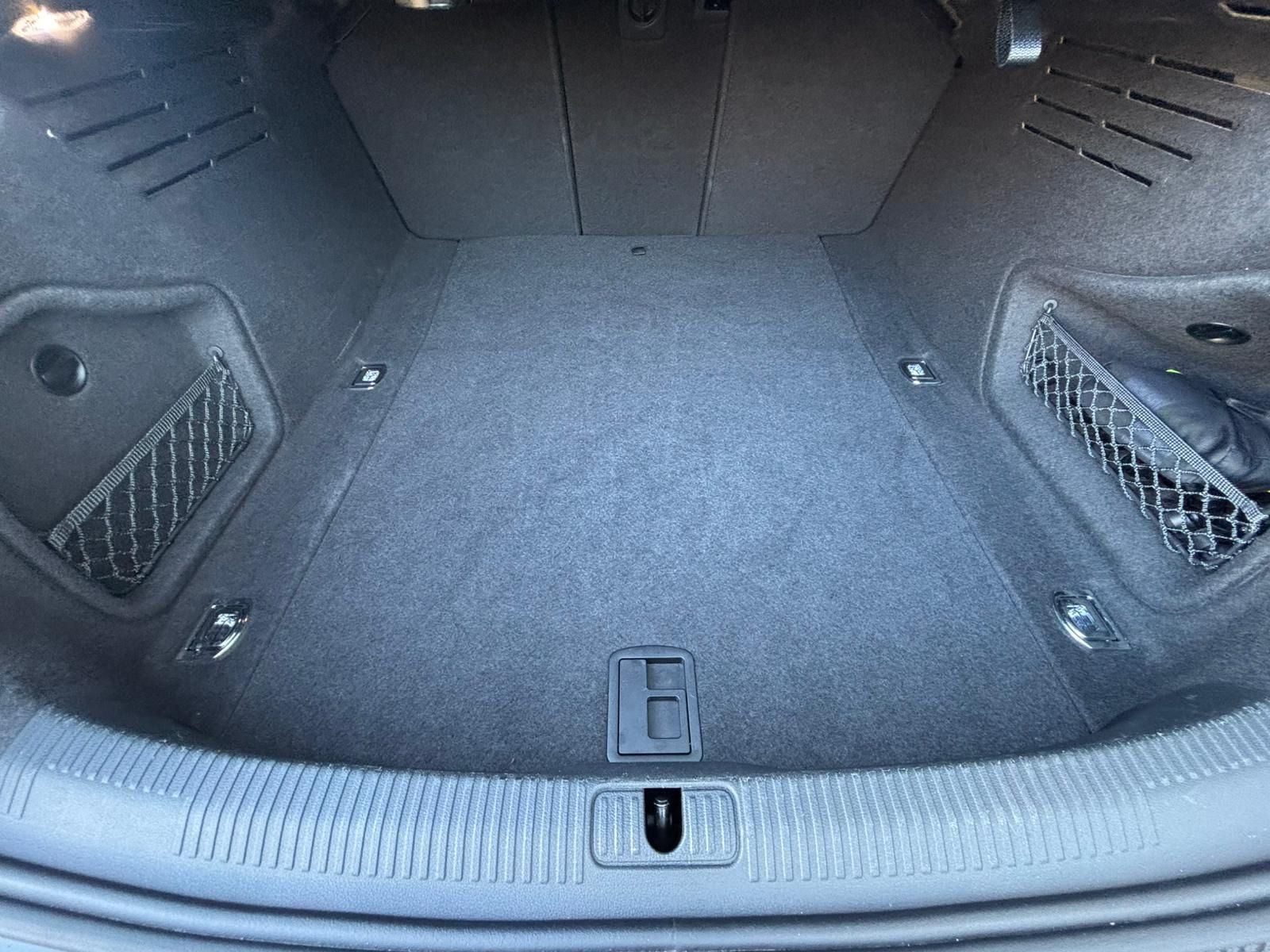 Fahrzeugabbildung Audi A4 Limousine ADVANCED 40 TFSI+WINTERRÄDER+MATRIX