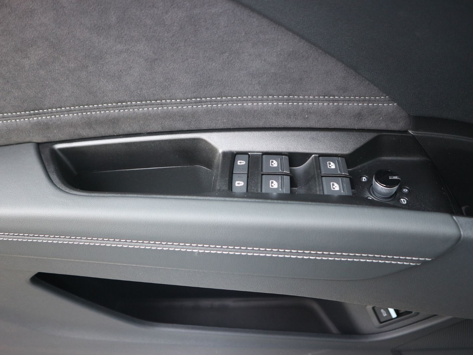 Fahrzeugabbildung Audi Q4 SUV e-tron quattro performance S line*PANO*