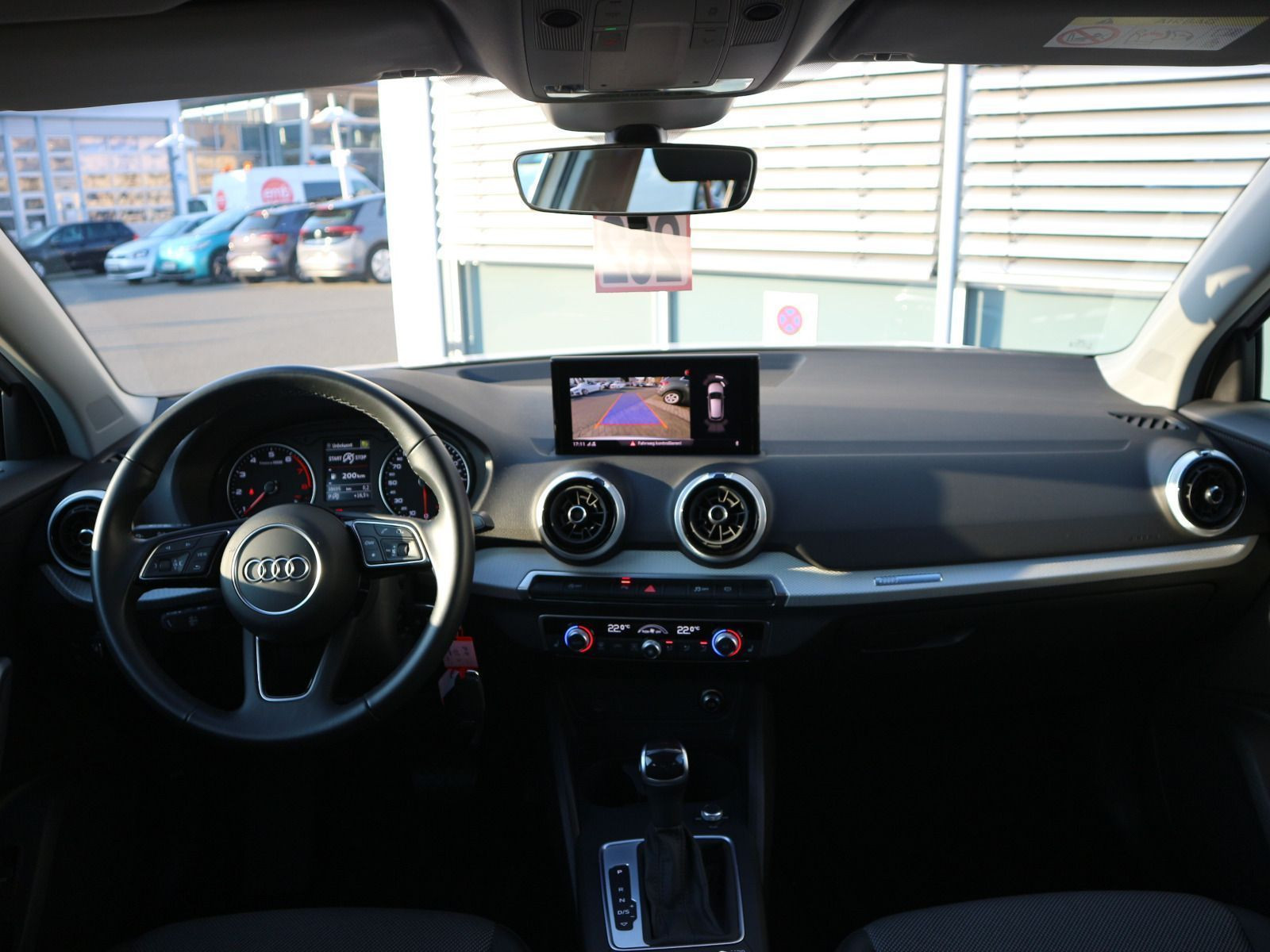 Fahrzeugabbildung Audi Q2 35 TFSI S line MATRIX*RFK*SHZ*NAVI