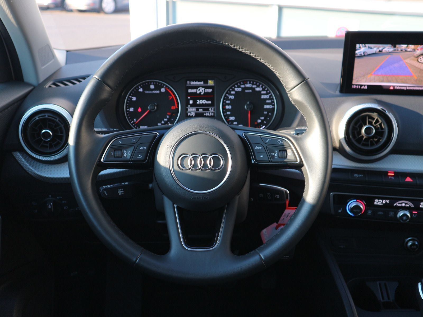 Fahrzeugabbildung Audi Q2 35 TFSI S line MATRIX*RFK*SHZ*NAVI