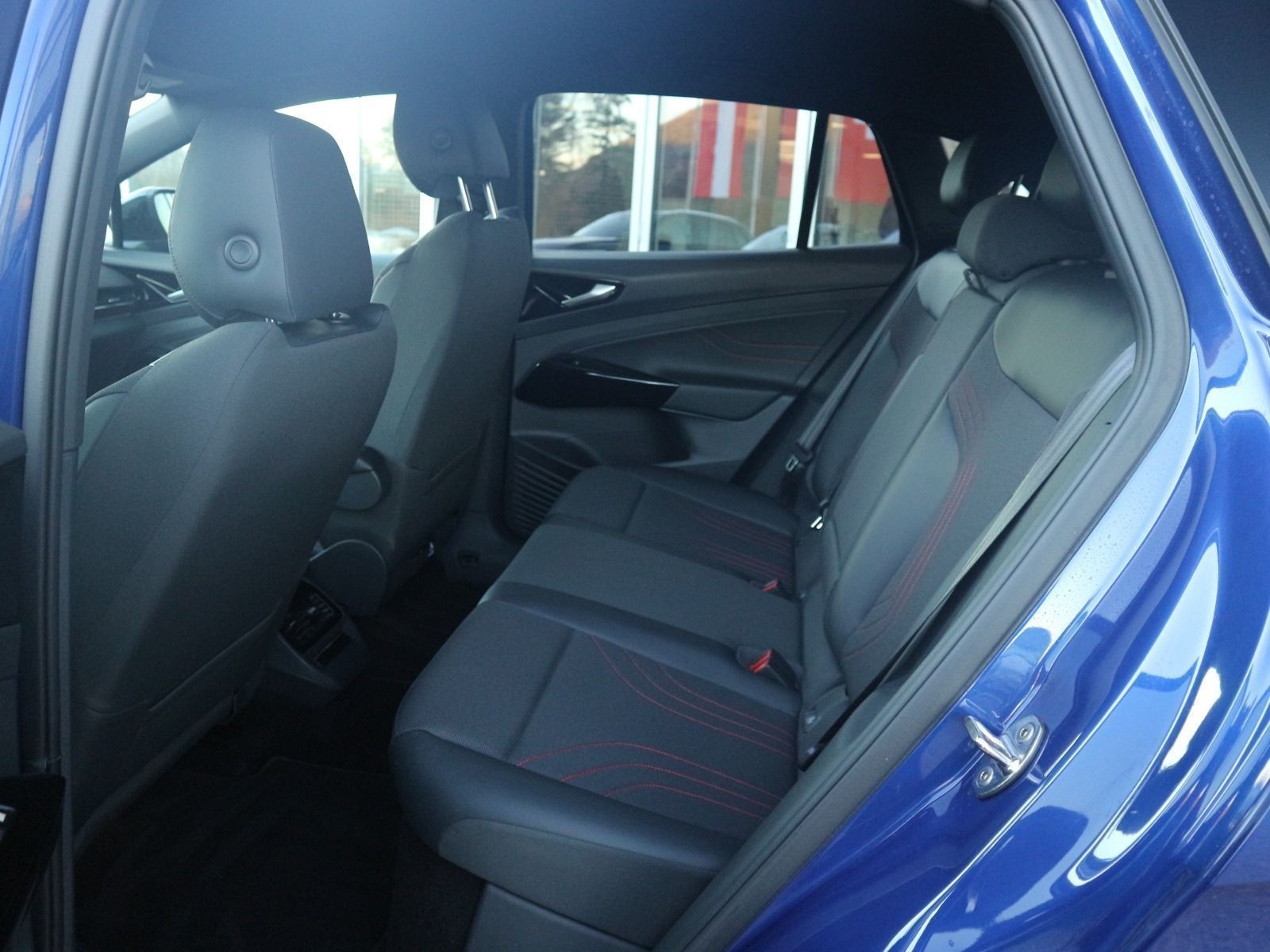 Fahrzeugabbildung Volkswagen ID.4 GTX 4M NAVI PRO RFK KEYLESS WÄPU WI-RÄDER