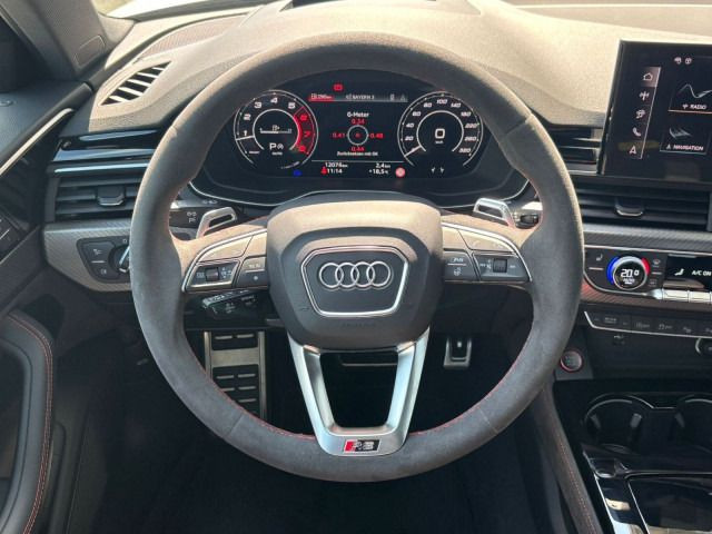 Fahrzeugabbildung Audi RS 4 Avant +WINTERRÄDER+DSC FAHRWERK+HUD+