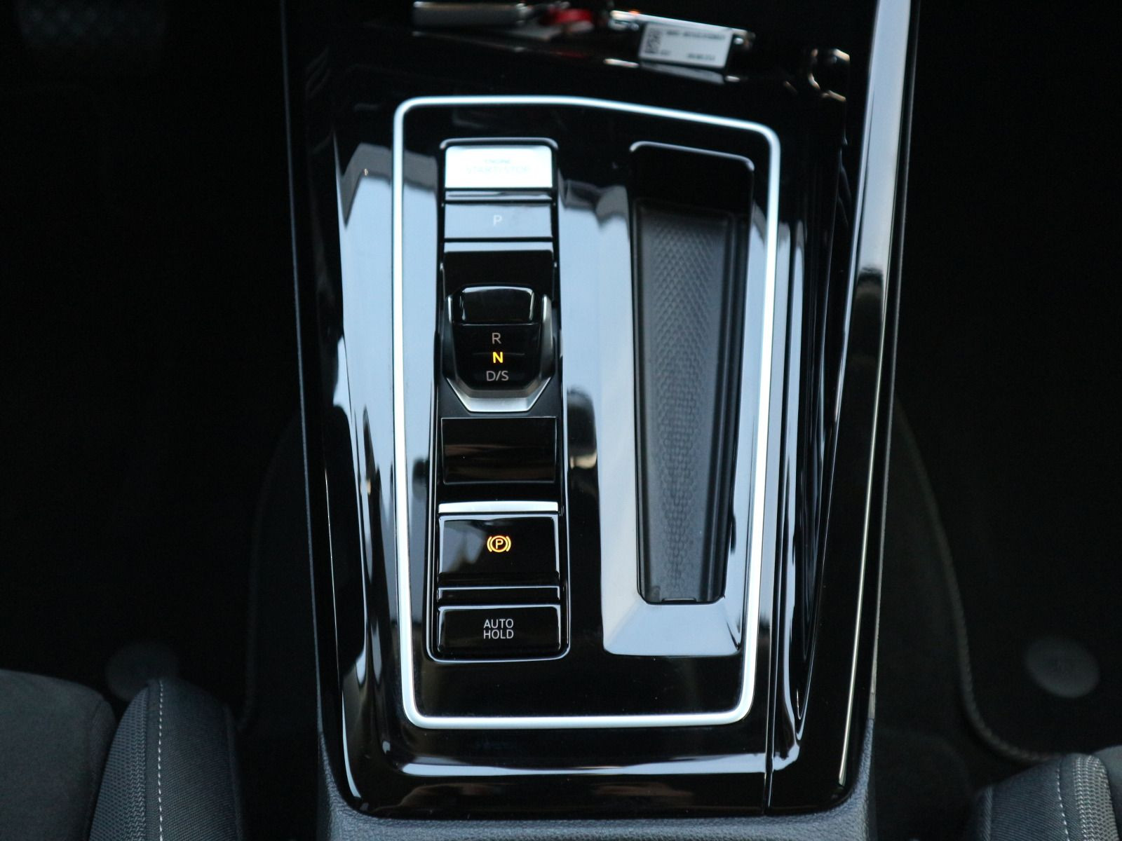 Fahrzeugabbildung Volkswagen Golf Style 2.0 TDI DSG RFK ACC LED NAVI CARPLAY